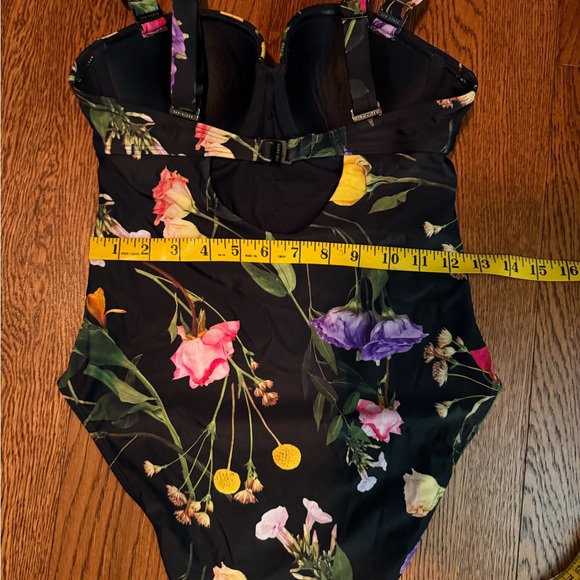 Ted Baker Saffiey Floral Print One Piece Swimsuit Size S Molded Cups Beach Vacay - Picture 12 of 12